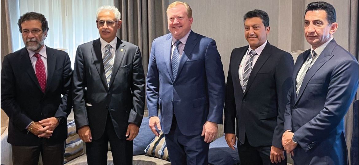 Gulf Air Meets With Boeing at 77th IATA Annual General Meeting